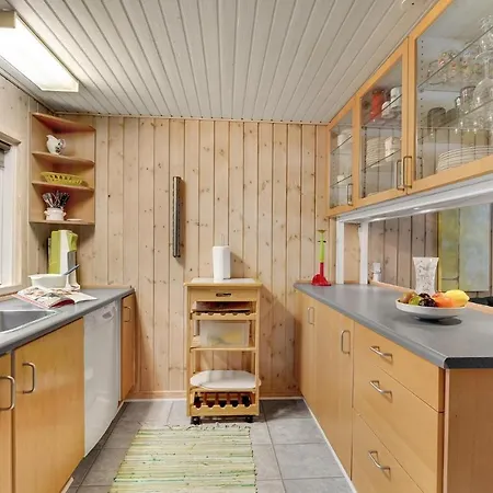 Σπίτι διακοπών 4 Bedroom Lovely In *