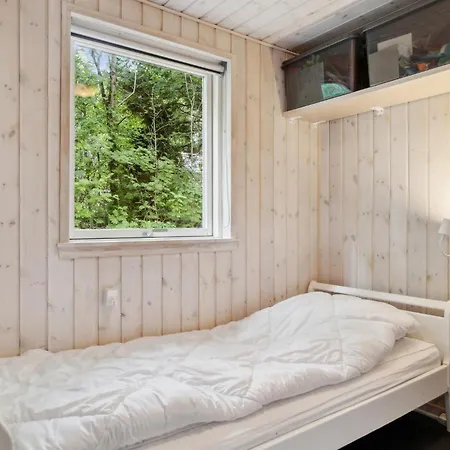 4 Bedroom Lovely In Ansager